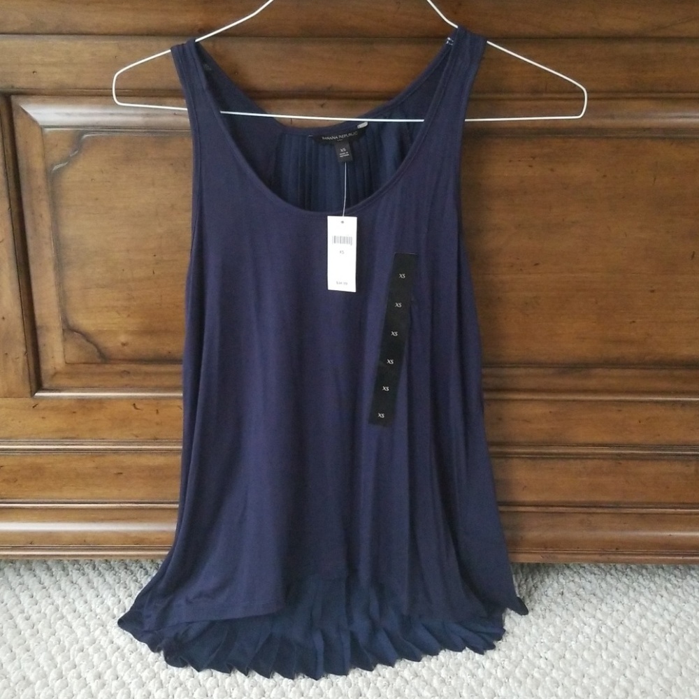 NWT Banana Republic Flowy Navy Tank